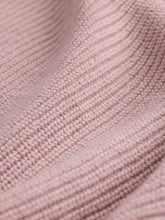 Charger l'image dans la galerie, Chandail en laine de mérinos rose FISHER