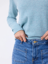 Charger l'image dans la galerie, Pull cachemire ASPEN tourmaline NOT SHY