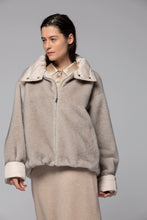 Charger l&#39;image dans la galerie, Manteau VANESSA fausse fourrure MAX
