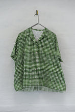 Charger l&#39;image dans la galerie, Blouse Serenity Green check HANNOH
