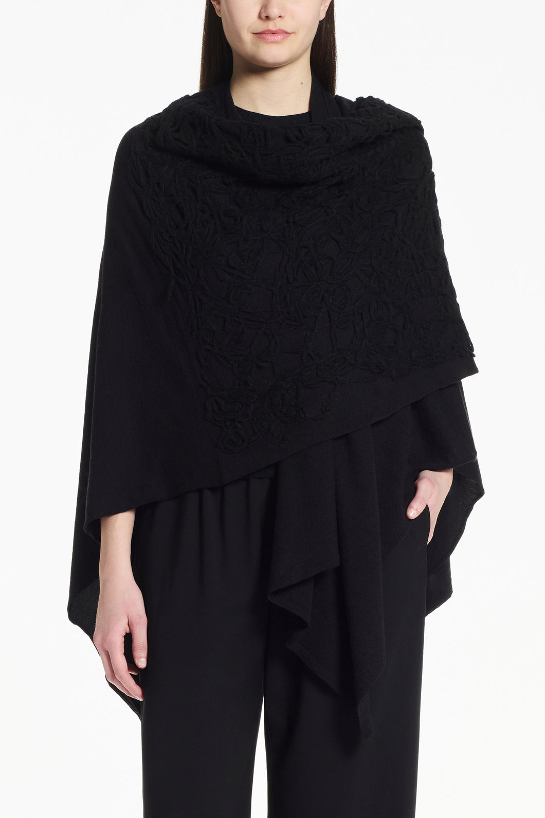 Poncho broderie arabesque PACINI