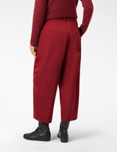 Charger l'image dans la galerie, Pantalon taffetas polyester carmin PACINI
