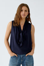 Charger l&#39;image dans la galerie, Blouse viscose marine OUI
