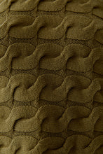 Charger l&#39;image dans la galerie, Pull torsades olive OUI
