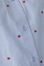 Charger l'image dans la galerie, Blouse bleue coeur rouge OUI
