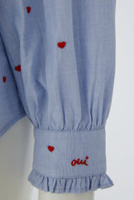 Charger l'image dans la galerie, Blouse bleue coeur rouge OUI
