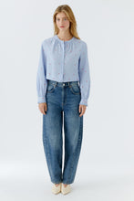 Charger l'image dans la galerie, Blouse bleue coeur rouge OUI
