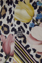 Charger l'image dans la galerie, Écharpe de cou en soie OUI
