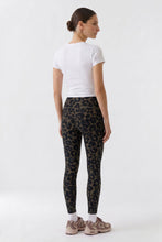 Charger l'image dans la galerie, Legging imprimé animalier OUI
