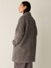Charger l&#39;image dans la galerie, Manteau à col cranté en alpaga frisé FISHER
