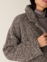 Charger l&#39;image dans la galerie, Manteau à col cranté en alpaga frisé FISHER
