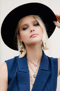 Collier Fleur Black Spinel Kande