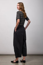 Charger l'image dans la galerie, Pantalon popeline de coton noir NEIRAMI
