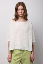 Charger l'image dans la galerie, Blouse blanche en coton gaufré NEIRAMI
