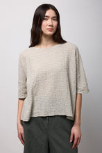 Charger l'image dans la galerie, Blouse greige en coton gaufré NEIRAMI
