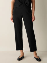 Charger l'image dans la galerie, Pantalon ponte stretch noir FISHER
