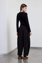 Charger l&#39;image dans la galerie, Pantalon lanterne à rayures NEIRAMI
