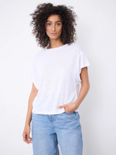 Charger l'image dans la galerie, T-shirt en lin blanc NOT SHY
