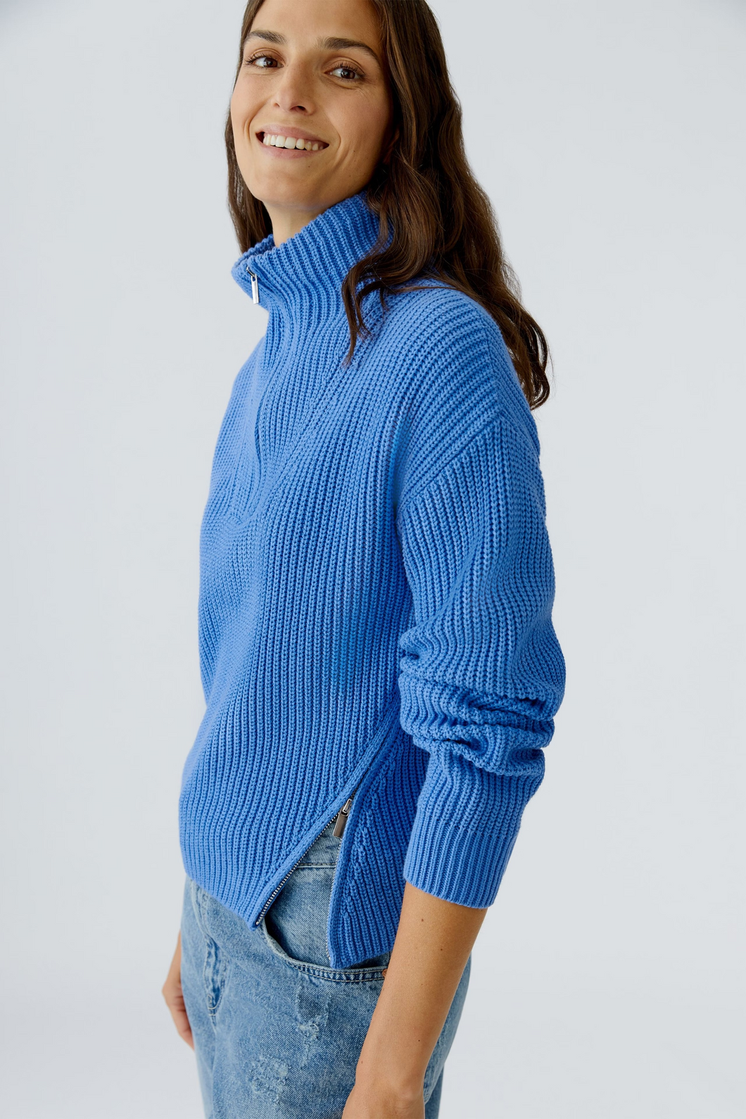 Chandail bleu mailles OUI