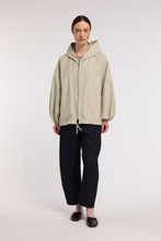 Charger l&#39;image dans la galerie, Jacket imper court camel NEIRAMI
