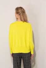 Charger l'image dans la galerie, Chandail mélange viscose citron CATNOIR
