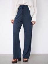 Charger l'image dans la galerie, Pantalon de lin satiné marine NOT SHY
